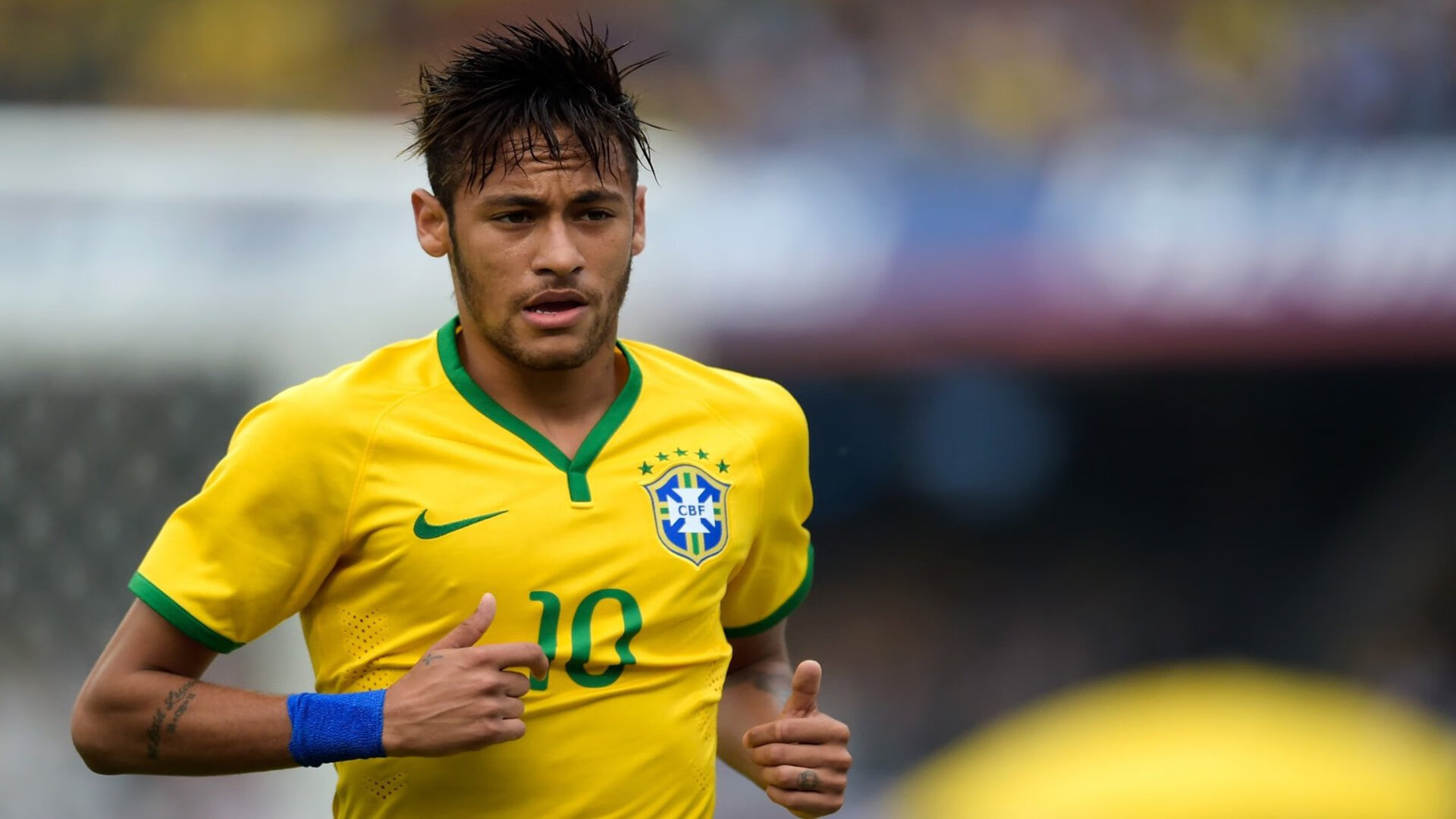 详细阅读:羽毛球赛场上演精彩对抗 羽毛球赛场上演精彩对抗